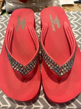 Rocket Dog Coral Pink Rhinestone Flip Flop Sandals
